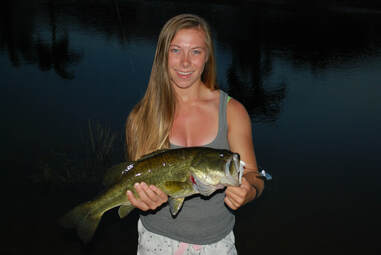 Where Can I Catch Bass When Its HOT - Bass Fishing Lures and Tips